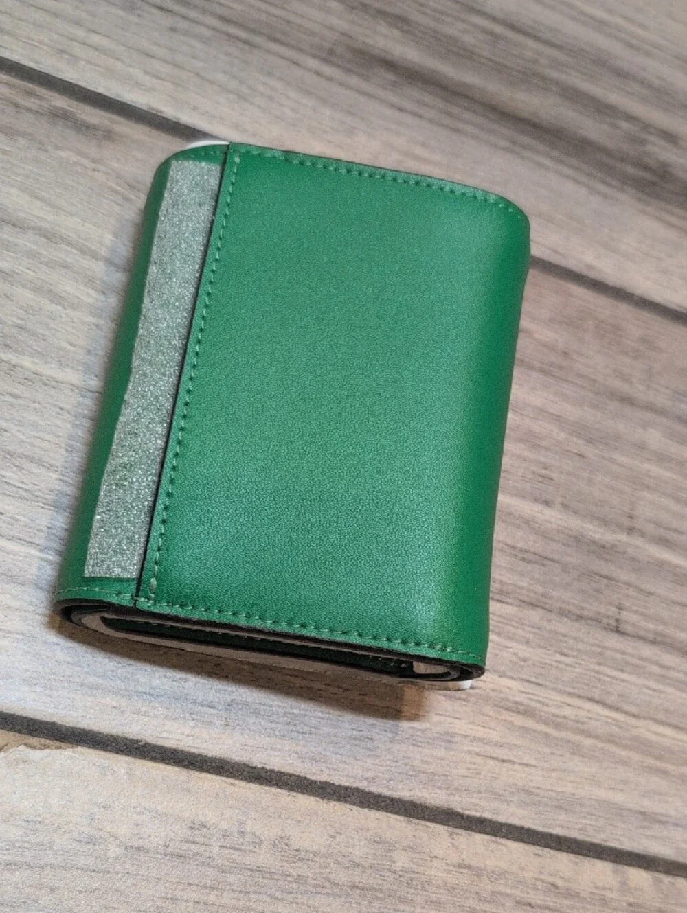 Kate Spade Audrey Smooth Leather Green Bean Star-Emblem Fold Wallet NWT